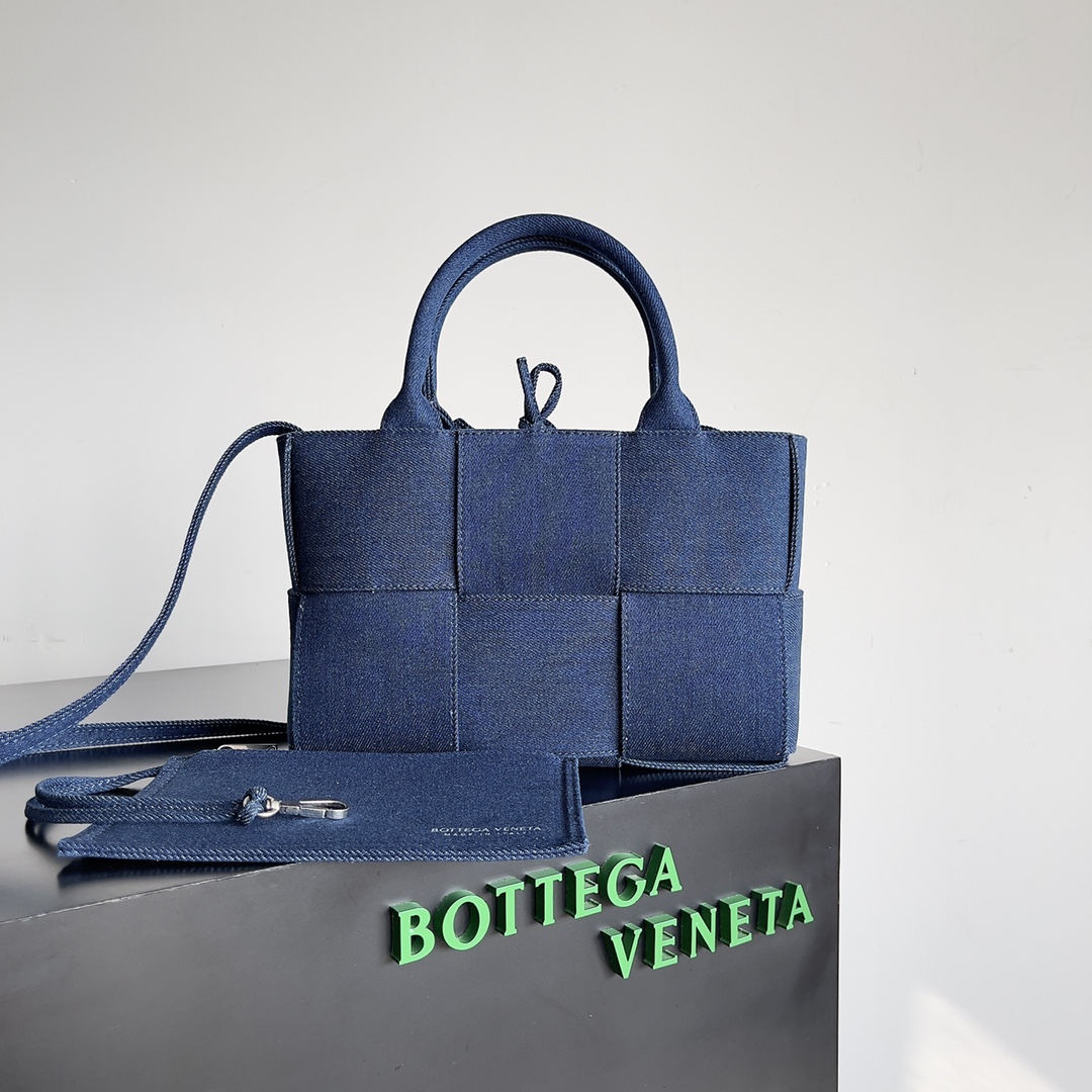 Bottega Veneta Shopping Bags